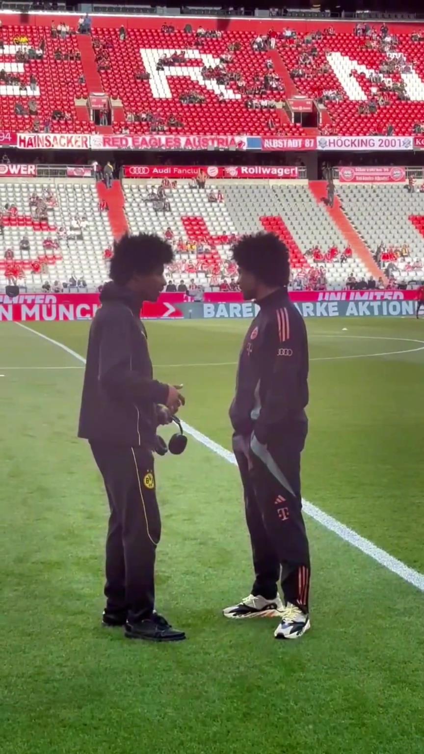 一模一樣的蓬蓬頭！一時分不清阿德耶米和格納布里了！